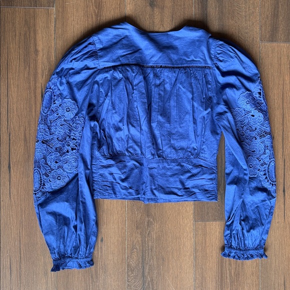 FARM Rio Embroidered Cotton Lace V-Neck pleated Blouse - Picture 9 of 11